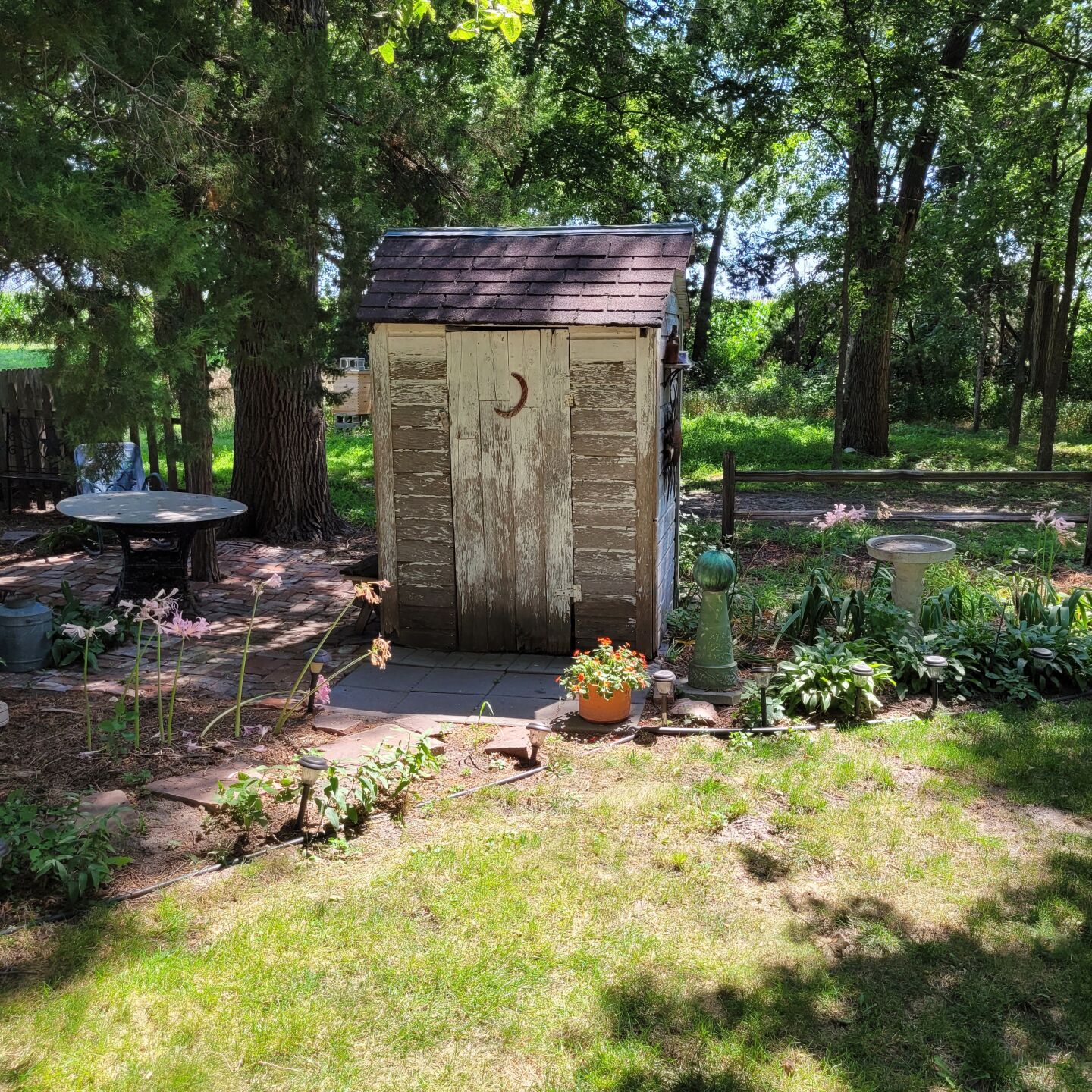 John Hanssen's Outhouses
